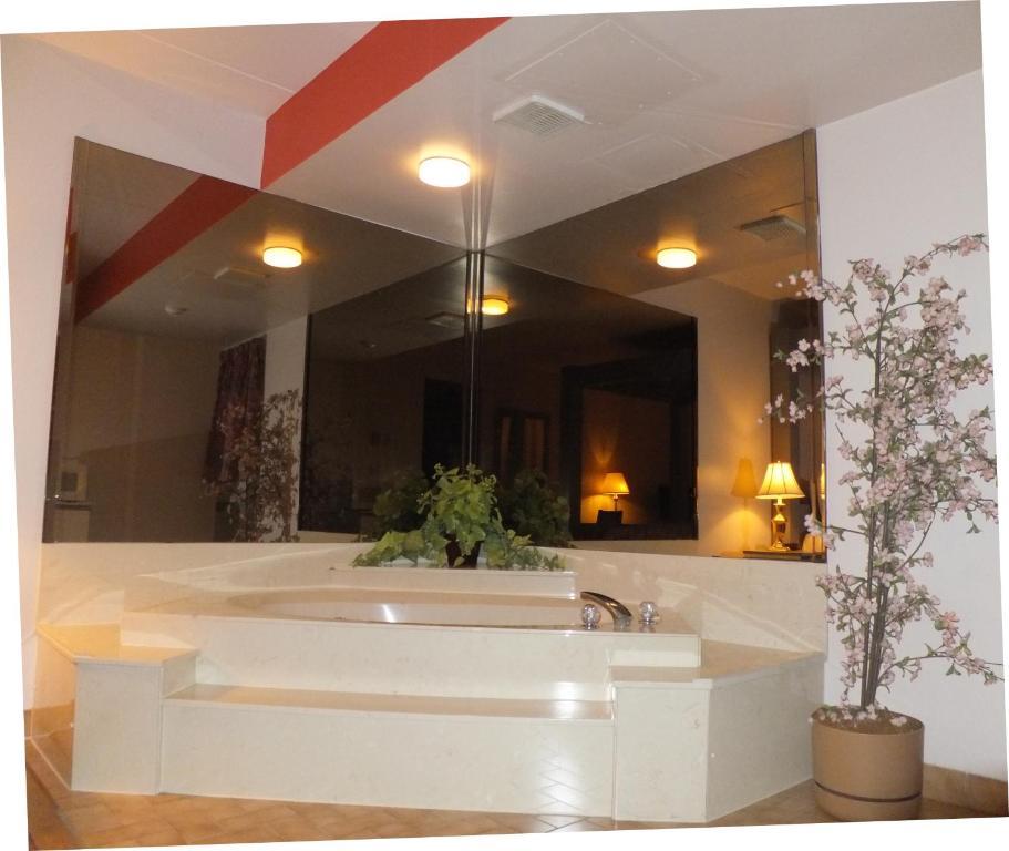 وندسور Ivy Rose Motor Inn المظهر الخارجي الصورة